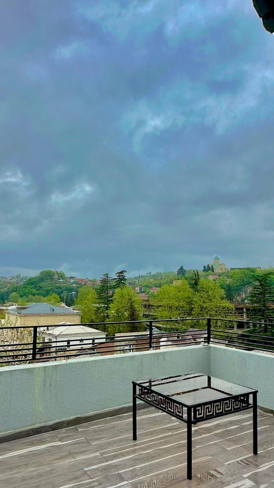 Hotel Balcony Kutaisi Zewnętrze zdjęcie