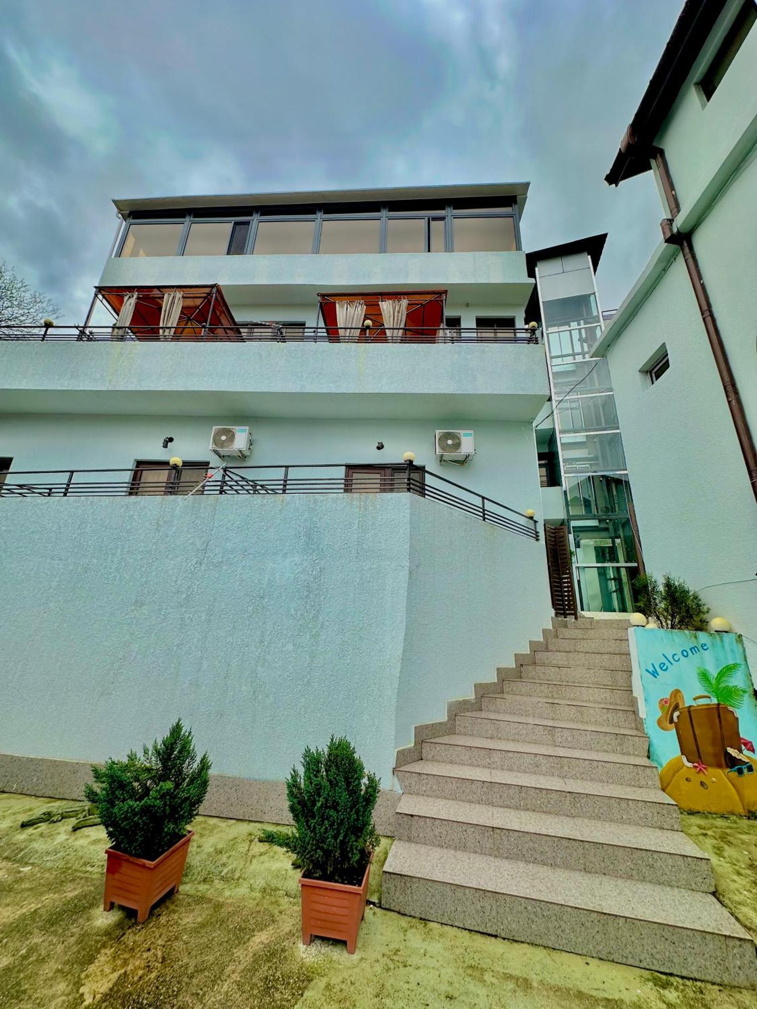 Hotel Balcony Kutaisi Zewnętrze zdjęcie